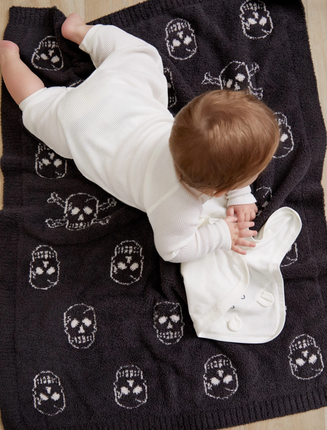 CozyChic® Skull Stroller Blanket 7 CozyChic® Skull Stroller Blanket - Image 5