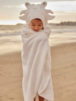 Toddler Hooded Towel And Washcloth Set 13 Toddler Hooded Towel And Washcloth Set -MOON HOME Shop BDF SS23 BEACH B 0956 V1