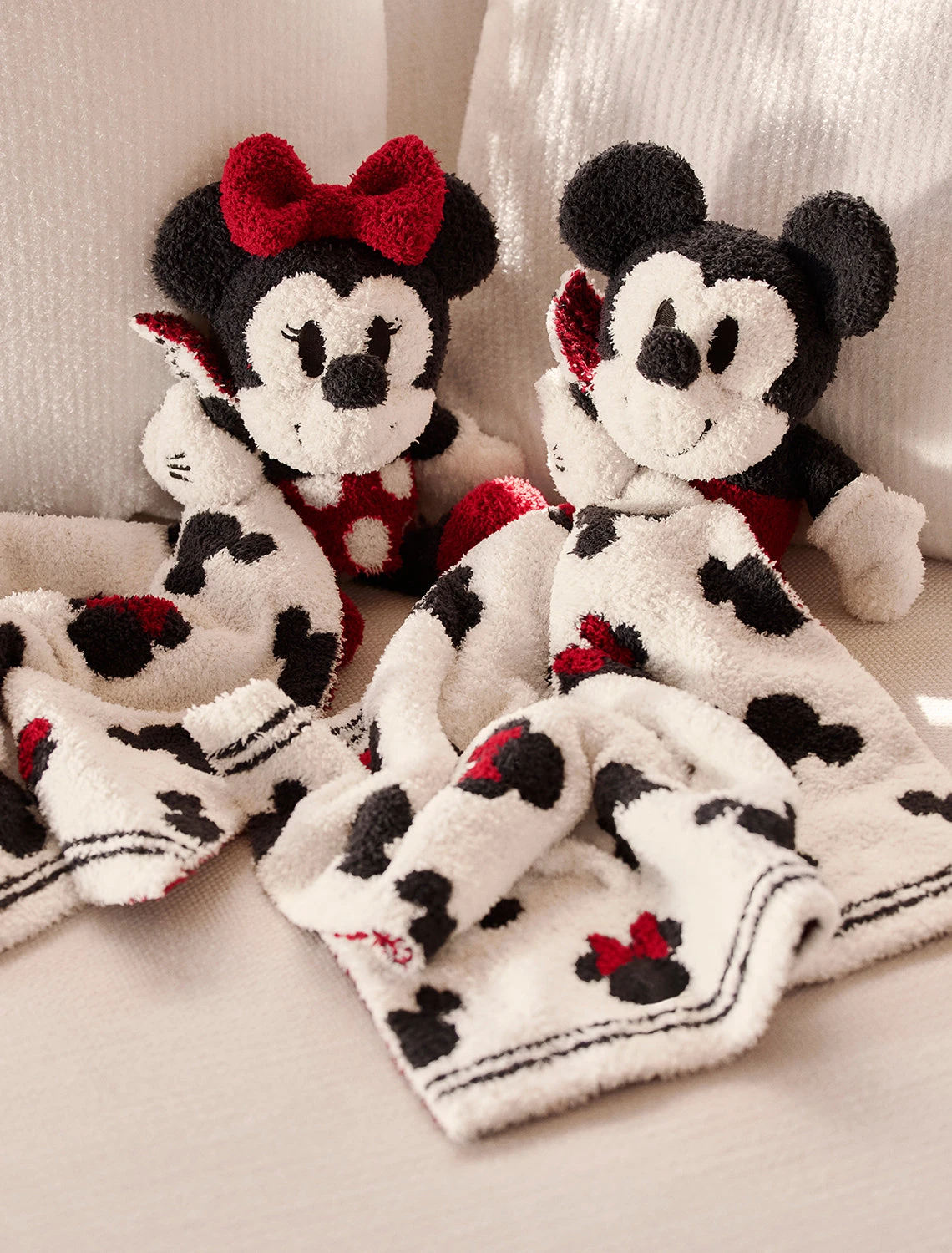 CozyChic® Disney Classic Mickey Mouse Blanket Buddie 5 CozyChic® Disney Classic Mickey Mouse Blanket Buddie - Image 3