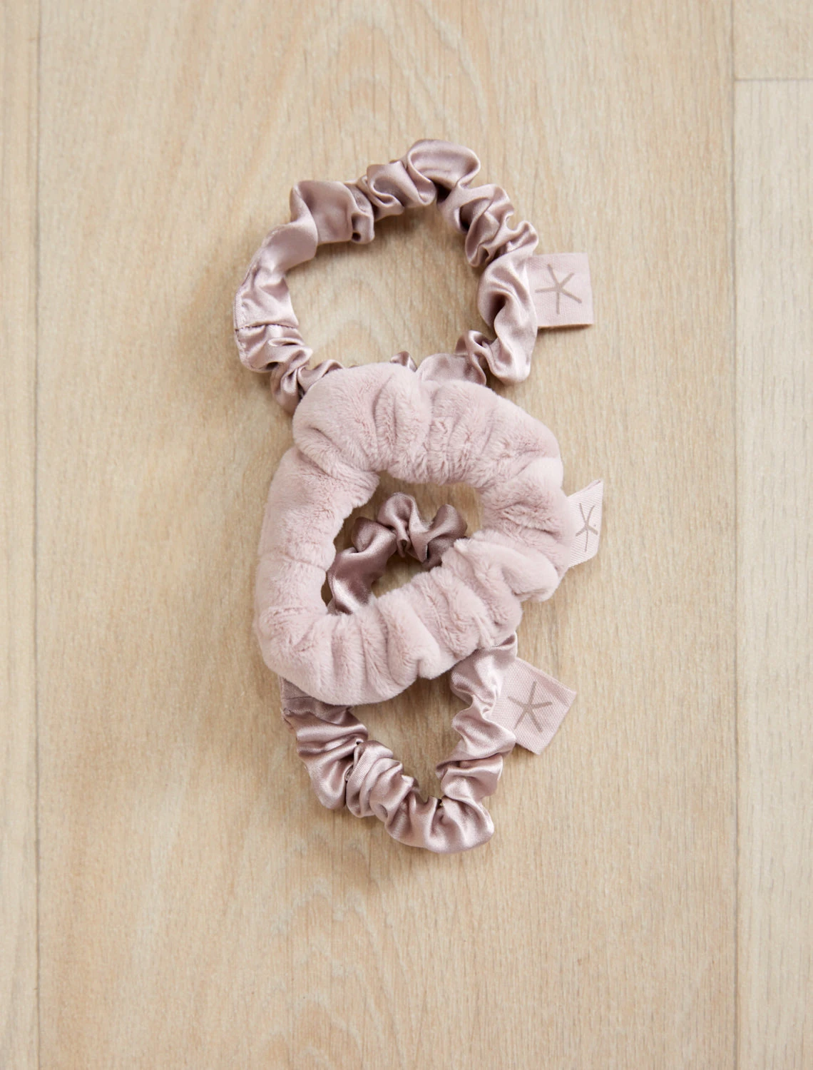 LuxeChic® And Silk Scrunchie Set 4 LuxeChic® And Silk Scrunchie Set - Image 2