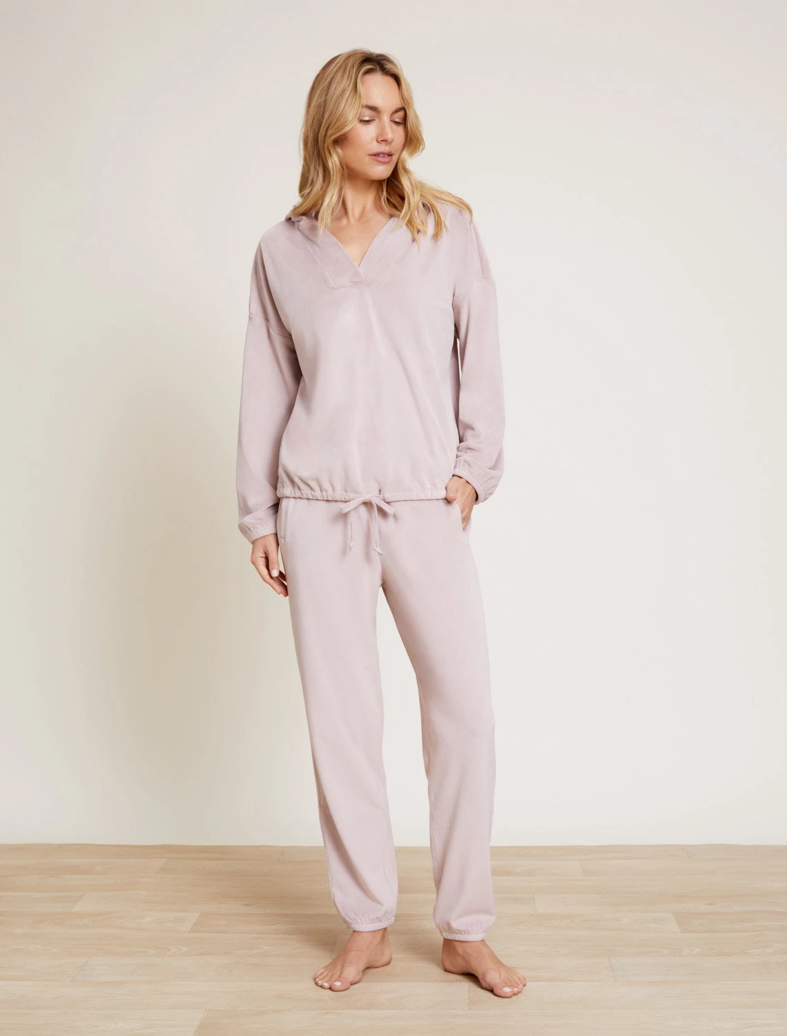 LuxeChic® Hoodie 3 LuxeChic® Hoodie