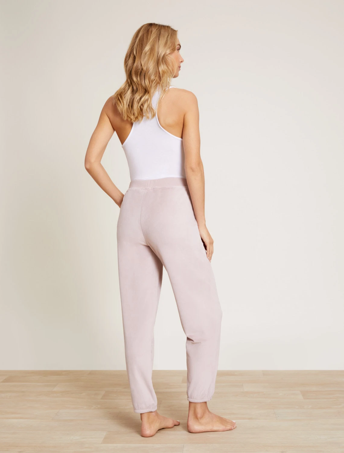 LuxeChic® Jogger 4 LuxeChic® Jogger - Image 2