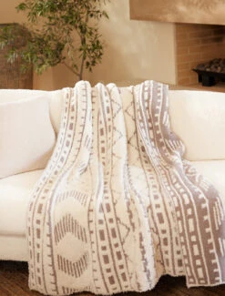 CozyChic® Artisan Throw 12 CozyChic® Artisan Throw -MOON HOME Shop BD FW23 D4 BDHCC21879 G4353