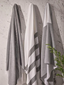 Color Block Turkish Organic Cotton Beach Blanket -MOON HOME Shop BFD SS23 HOME F BDHBC21326 0190 V2 web