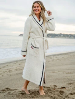 CozyChic® Classic Disney Minnie Mouse Adult Robe -MOON HOME Shop D100 009 CREAM CARBON 3 99971516 1206 4797 baa2 643aed5ad89f