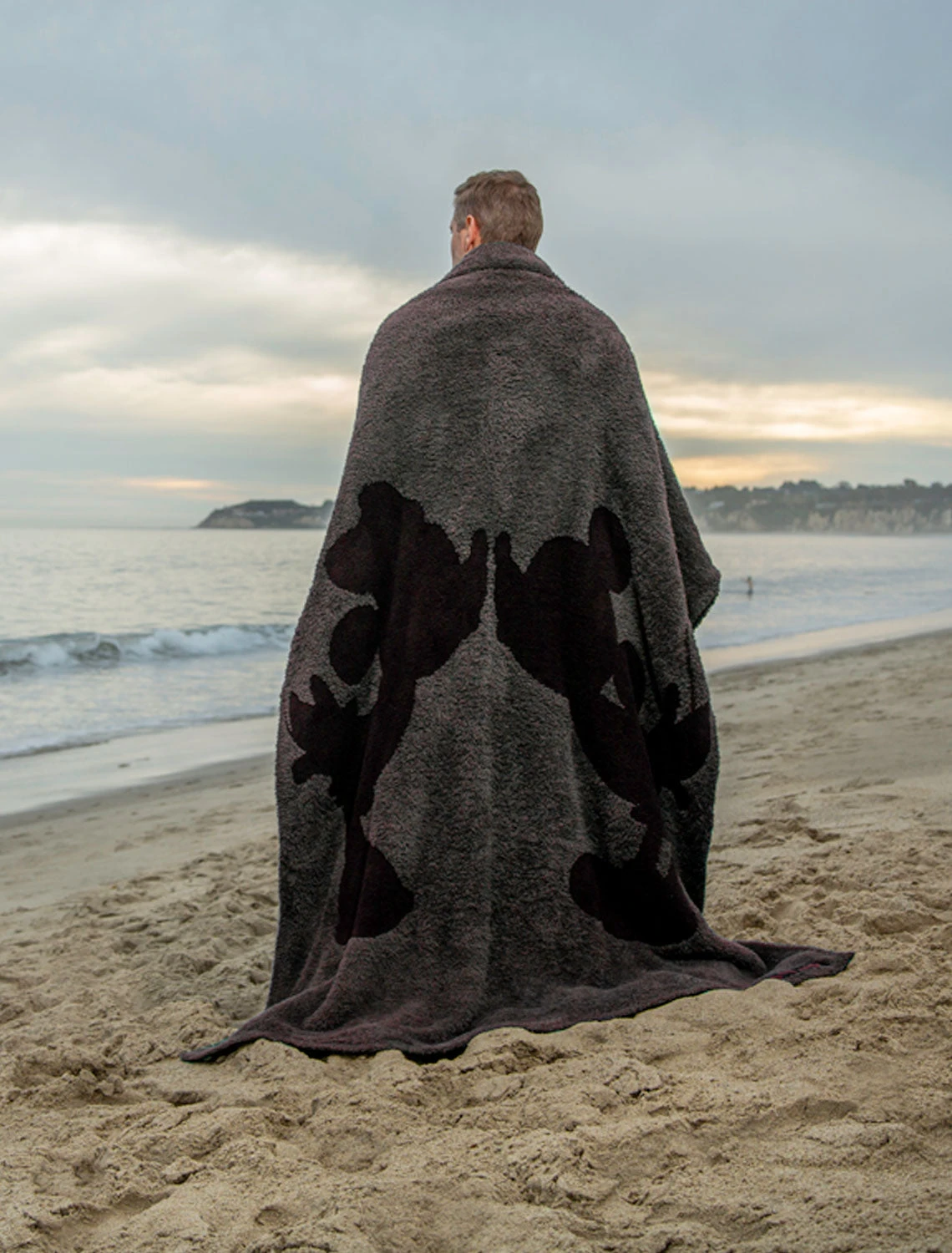 CozyChic® Classic Disney Mickey & Minnie Mouse Throw 6 CozyChic® Classic Disney Mickey & Minnie Mouse Throw - Image 5