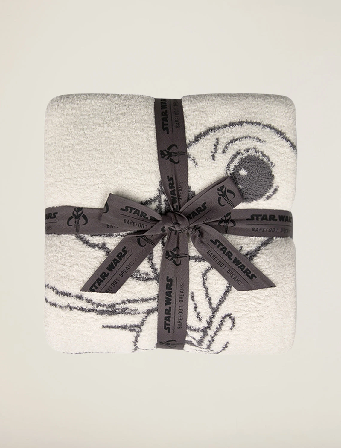 CozyChic® The Mandalorian™ Throw 4 CozyChic® The Mandalorian™ Throw - Image 2