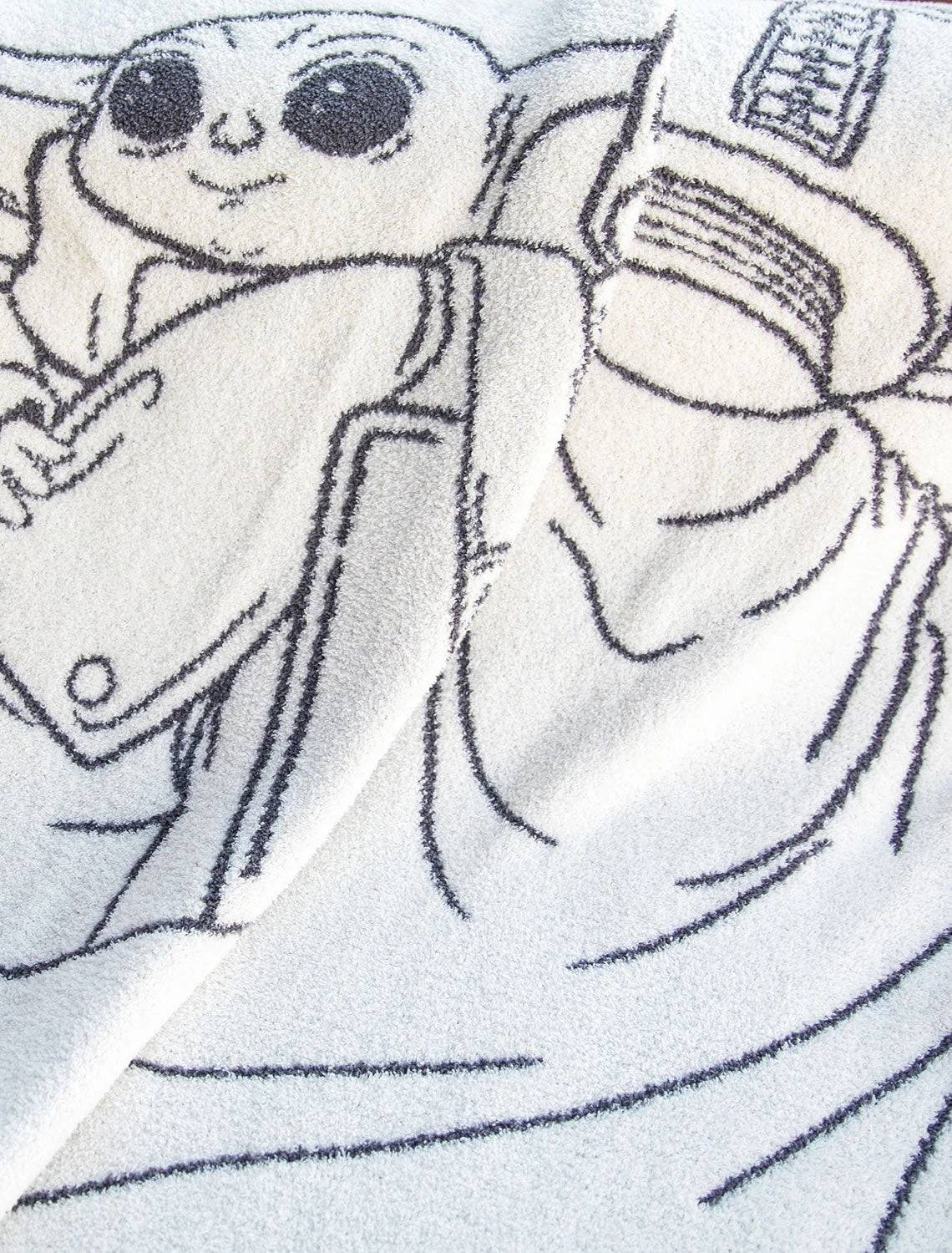 CozyChic® The Mandalorian™ Throw 5 CozyChic® The Mandalorian™ Throw - Image 3