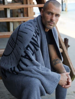 CozyChic® The Mandalorian™ Blanket -MOON HOME Shop DNHCC20925 1781 web